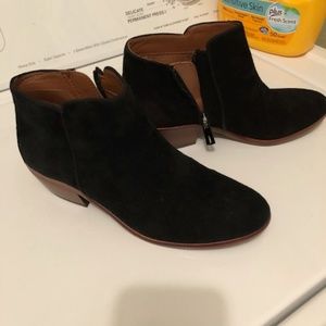ankle boots